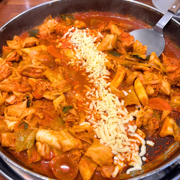 철판위에 닭갈비 1