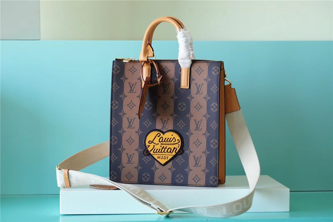  [LOUIS VUITTON] 루이비통 삭 플라 메신저백 M45969