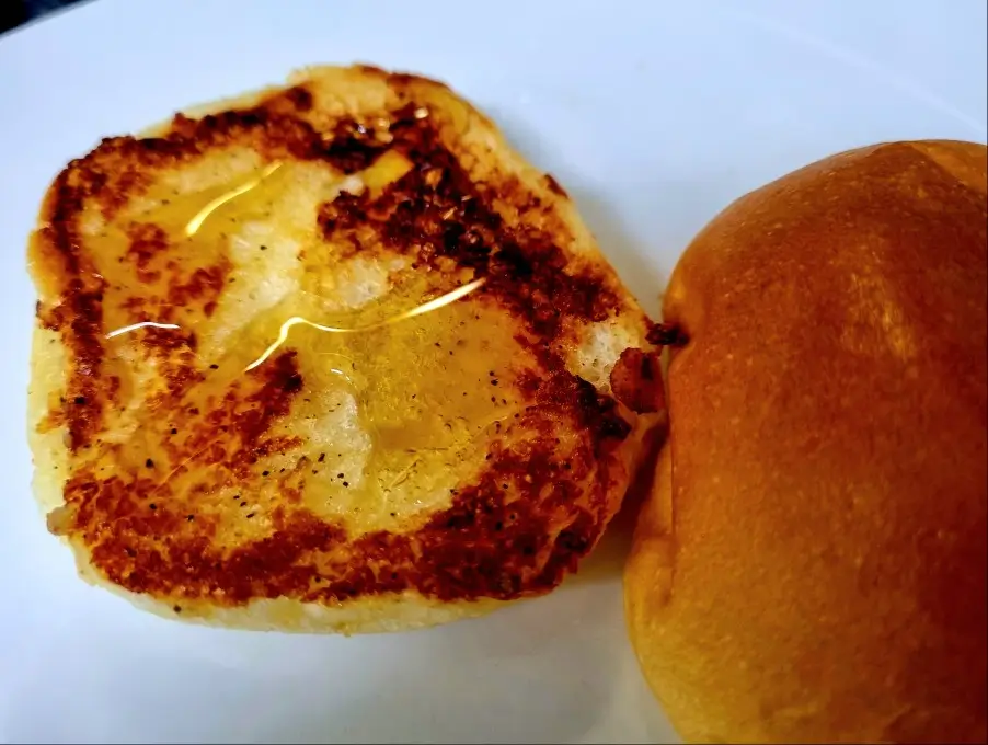 나만의 작은 휴식 홈 브런치: 갈릭버터새우 계란샐러드 모닝빵 만들기