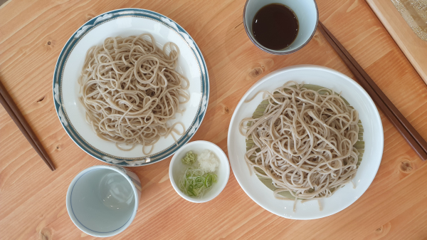  소바마에 술과 니하치소바의 공생관계