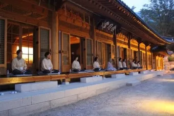 자연 속 템플스테이 베스트 10 (내소사 백담사 숨겨진 명사찰)_11