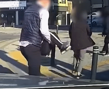  택시기사, 쓰러진 아이 심폐소생술로 살려내고 응급실까지
