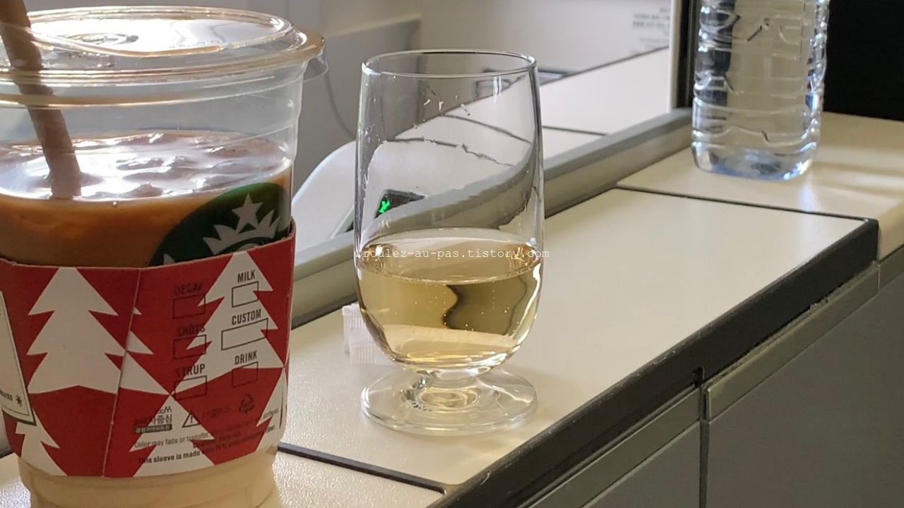 KE945-ICN-FRA-BUSINESS-CHAMPAGNE.jpg
