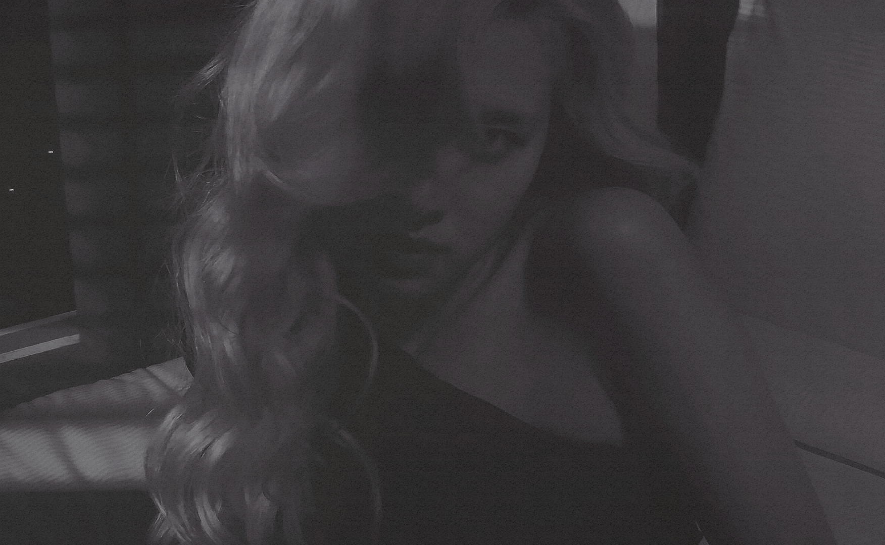 로즈페탈 (@rspetal): "DAZED #ROSÉ  https://blog.kakaocdn.net/dn/bQ4BB9/btrxLSC7jaZ/KE4MCGGQGIpsPWfDPcImIK/img. gif" | nitter