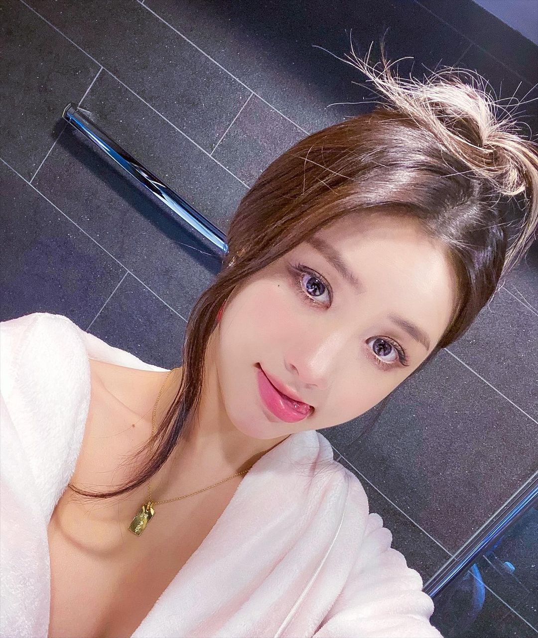  틱톡하는 걸그룹 출신 심새벽 인스타그램 셀카 사진들 모음
