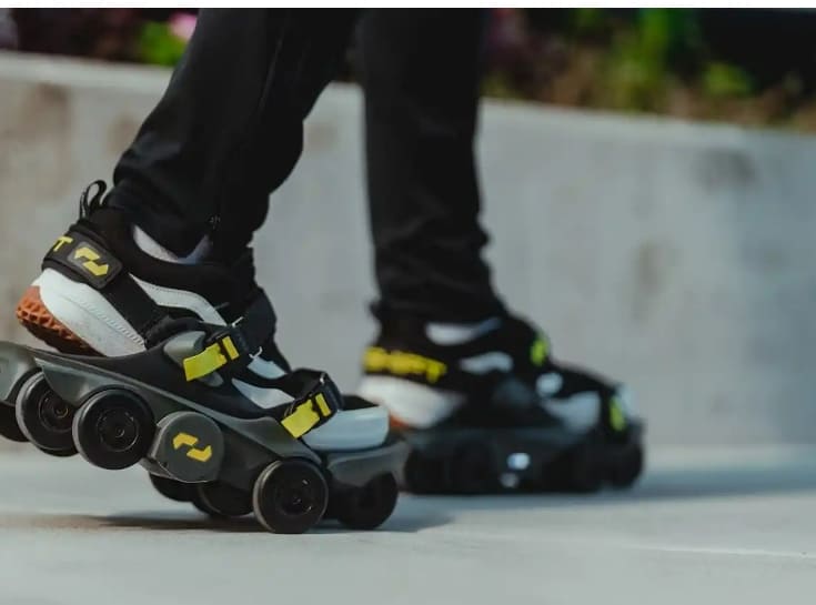 걷기 속도 2.5배로 늘려주는 신발 &#39;Moonwalker&#39; VIDEO: These electric shoes help you easily walk 2.5x faster