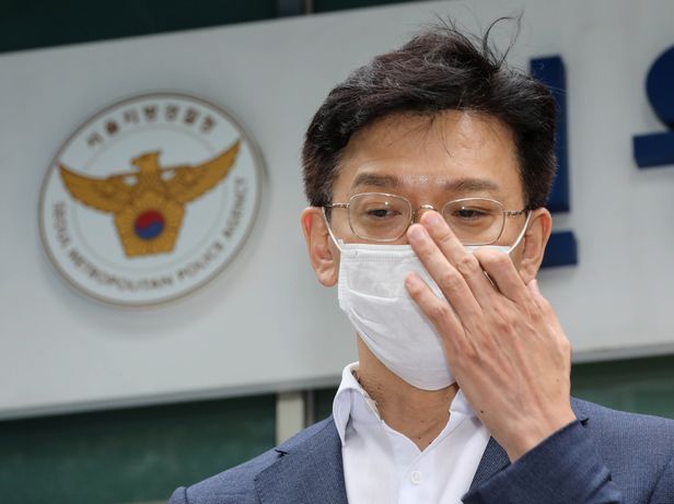  민주 수박 금지령 현근택 이정도 못견디면 의원 자격 없어 대선 중 이건 아니라 생각 해당 행위 징계 밝혔더니 비난 화살 향하기 시작 이재명 책임론 인신공격, 흑색선전, 계파 분열적 언어 금..