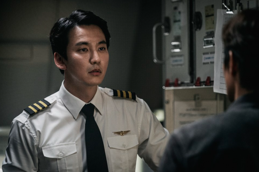  김남길 나이 비상선언 출연작 영화 드라마 소속사 프로필