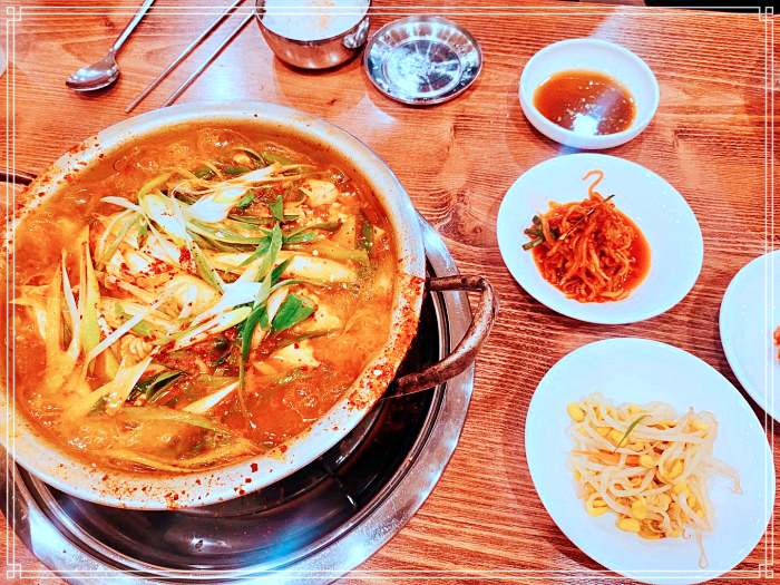송파, 방이 맛집 푸짐함의 진수, 꽉 찬 살과 얼큰한 국물의 시골 동태탕