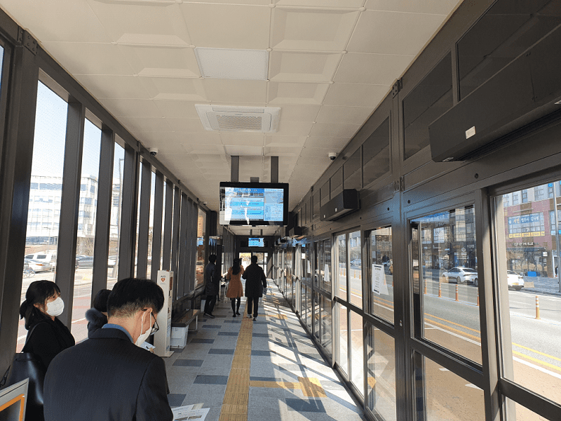 국내 최초 S-BRT 폐쇄형 정류장 개방