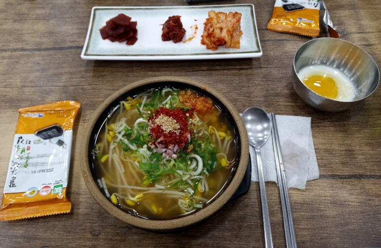  광주맛집 해장하기 좋은 콩나물국밥 만 파는집 콩달래 (국밥로드2편)
