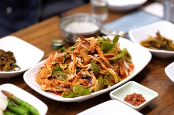 막국수 닭무침 닭곰탕