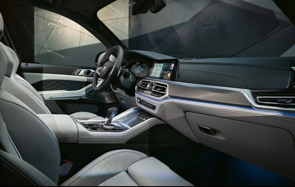 x5m-interior