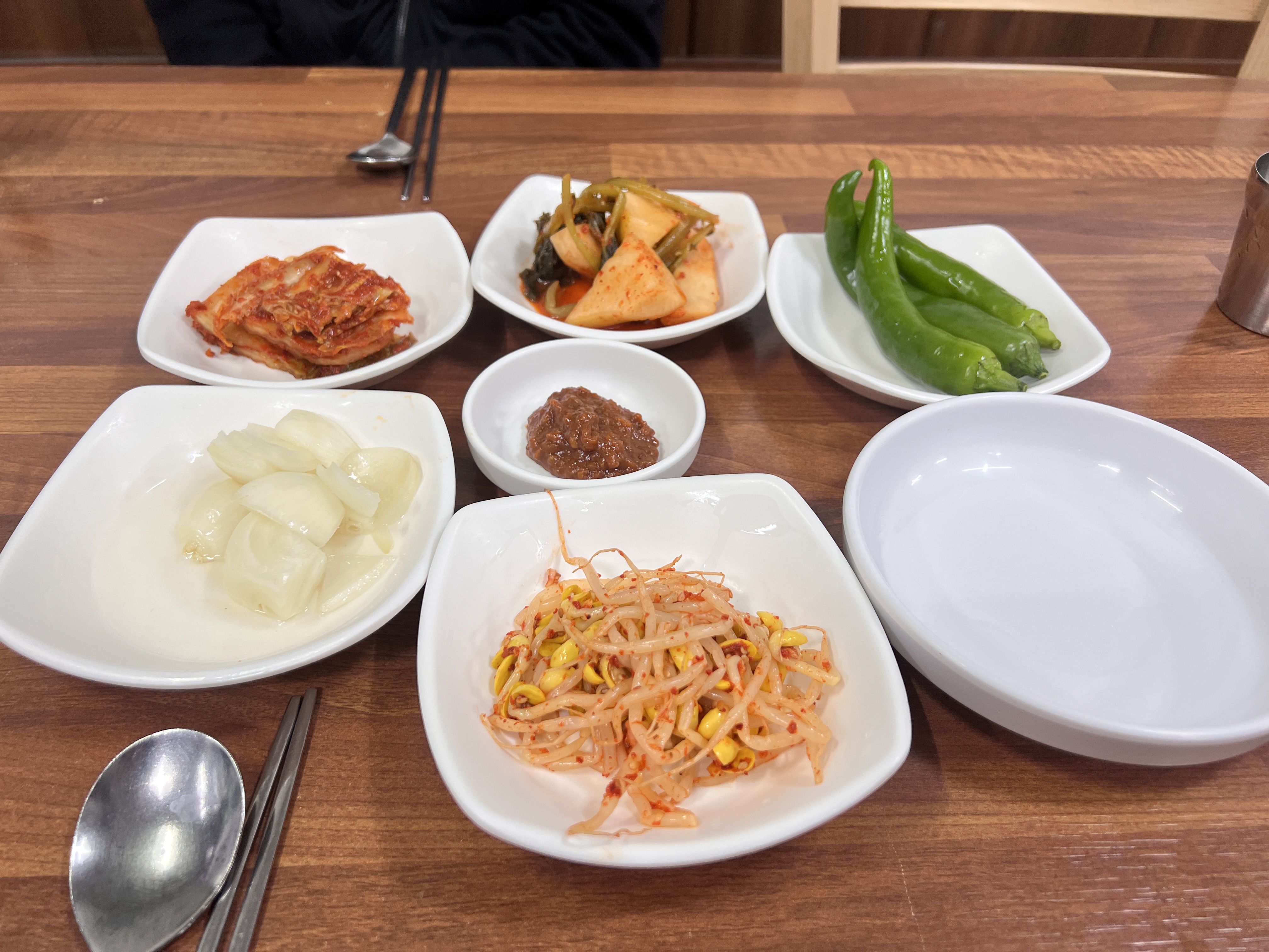 남원 솜리뼈다귀탕 반찬사진