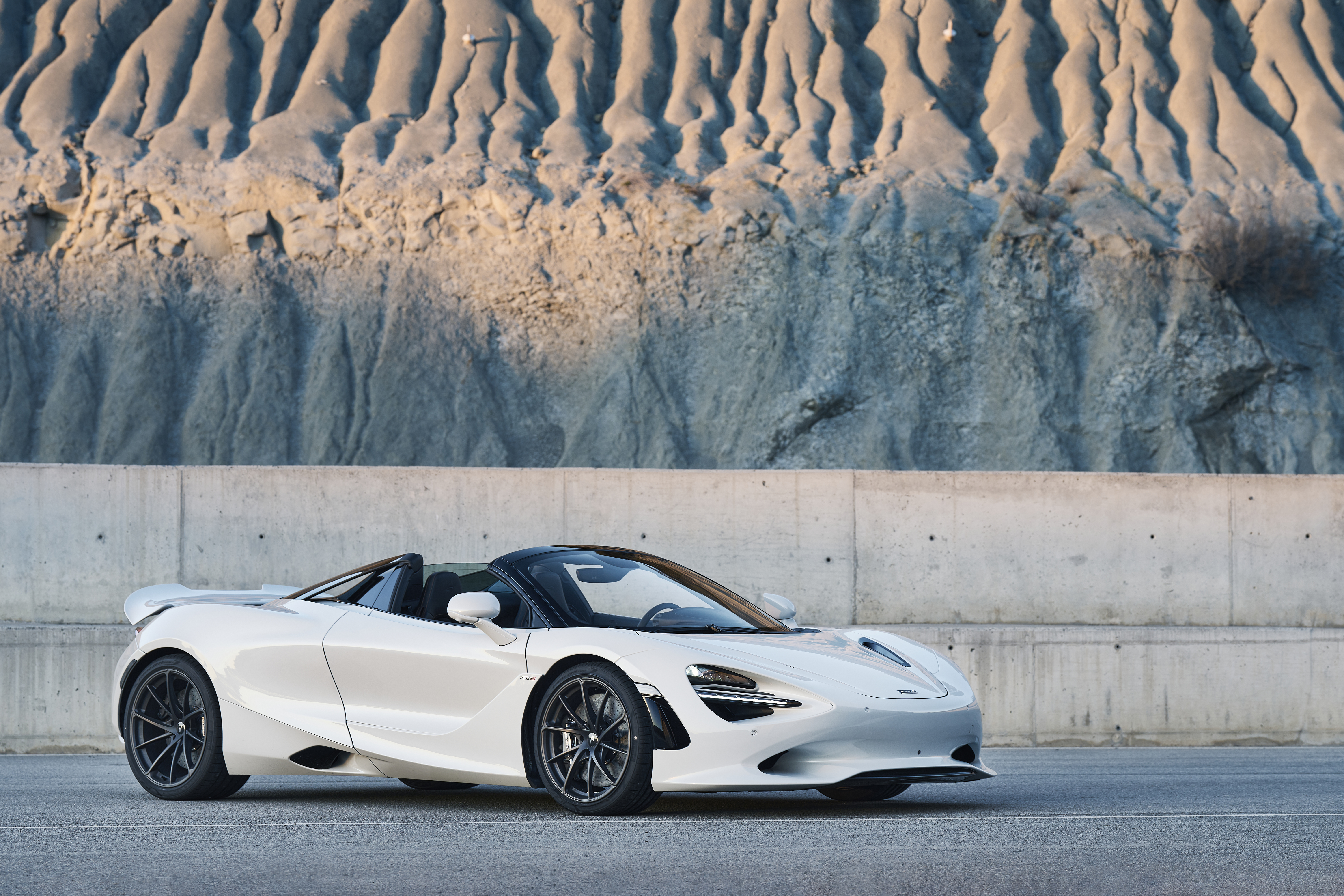 2024 맥라렌 750S 스파이더 사진