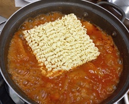김치두루찌개