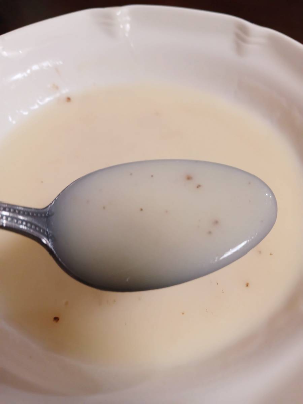 왕돈까스 스프 한숟가락