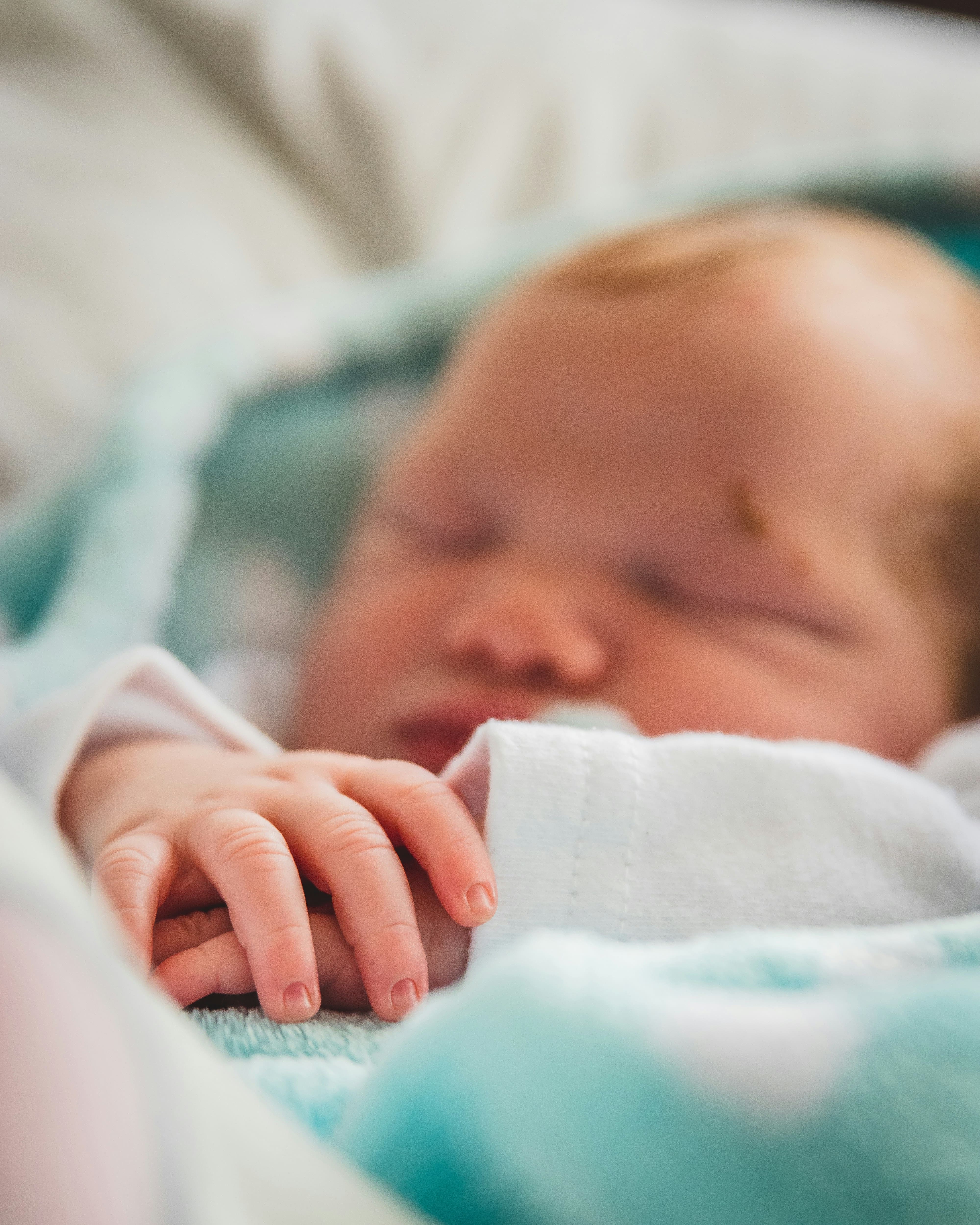 신생아 황달 원인과 증상, 빌리루빈 수치와 치료법까지