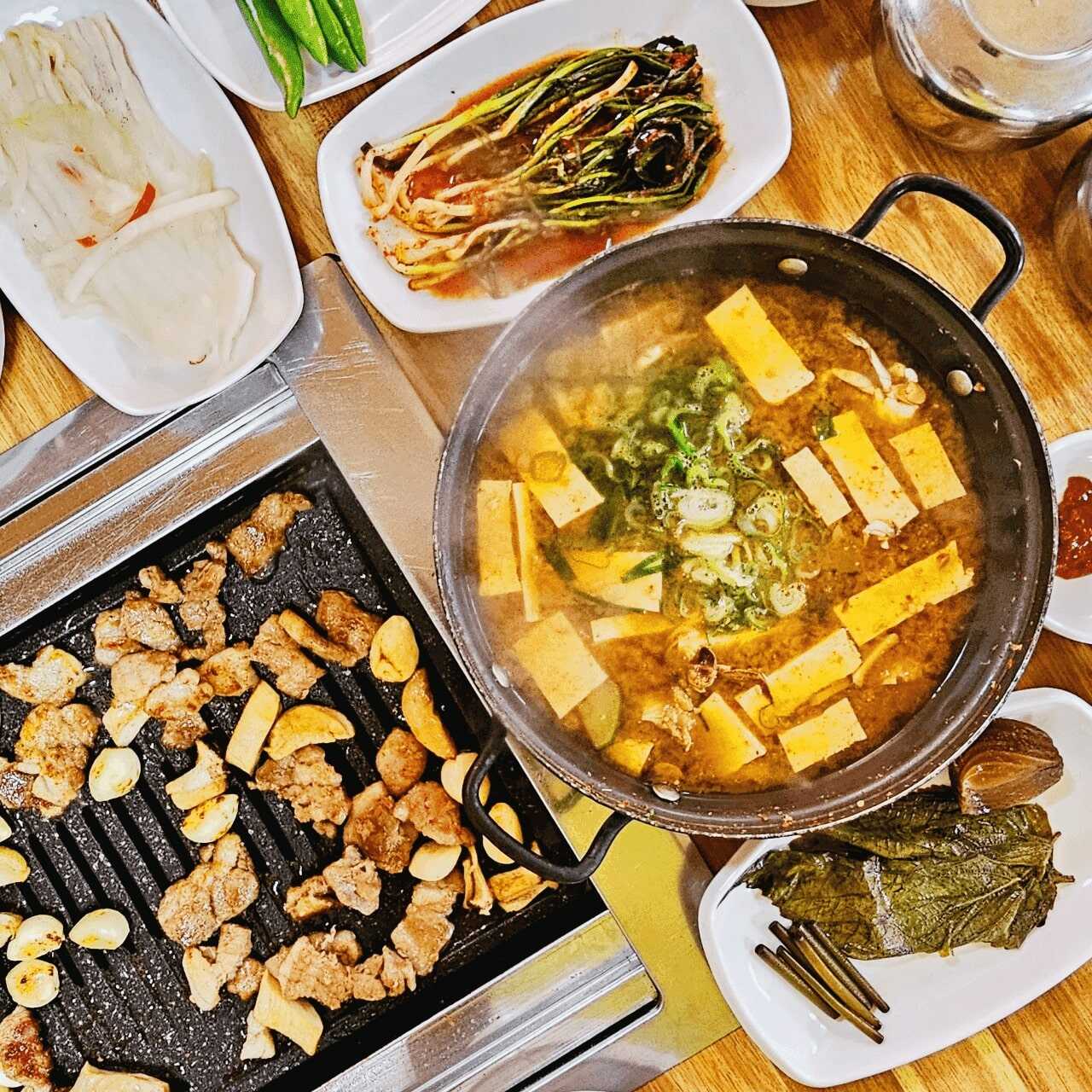 장수 돼지 대표 메뉴1