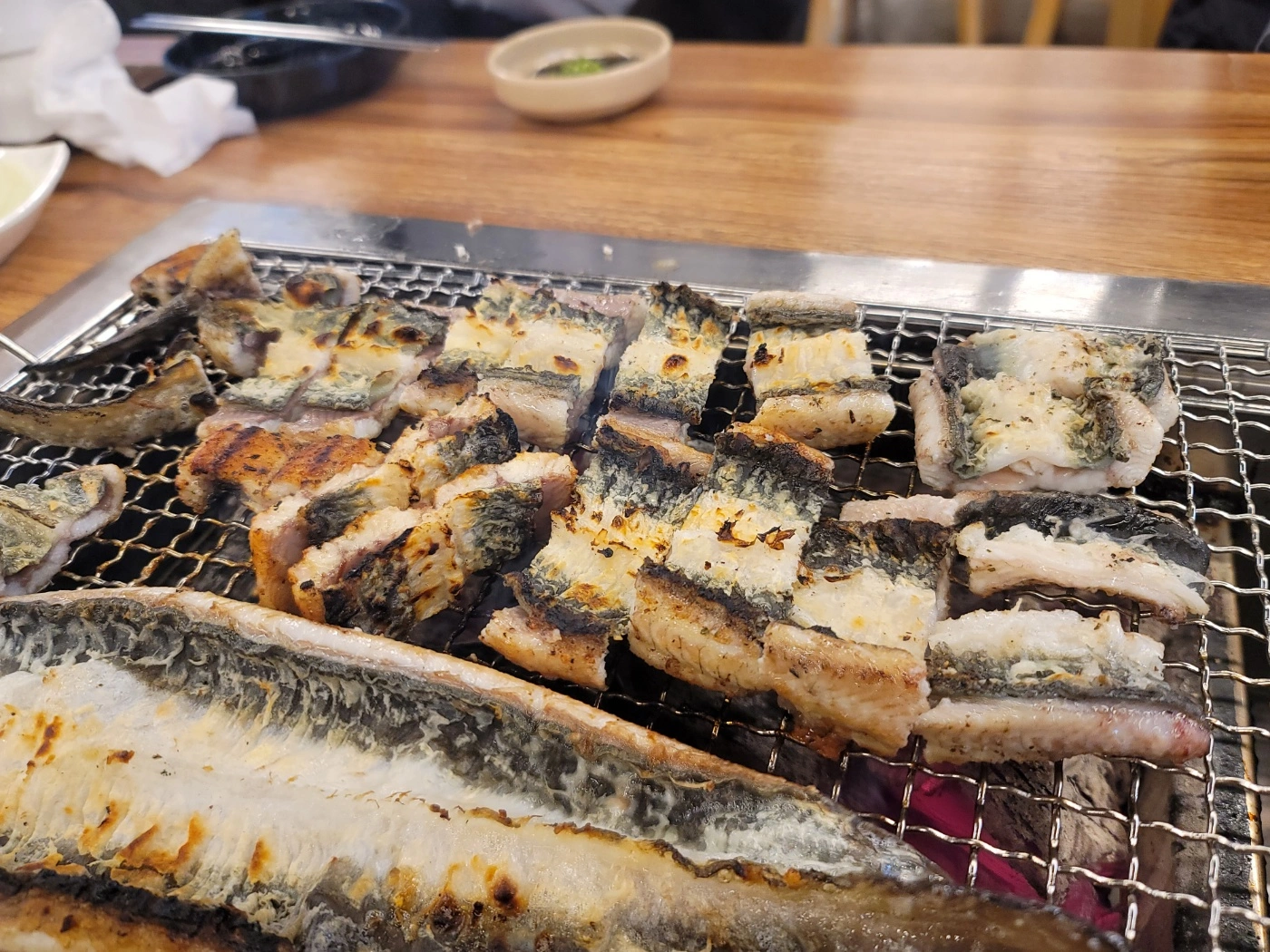 학익동 장어집 장어굽기