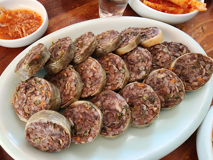 마포 망원동 순대국집 '순대일번지'