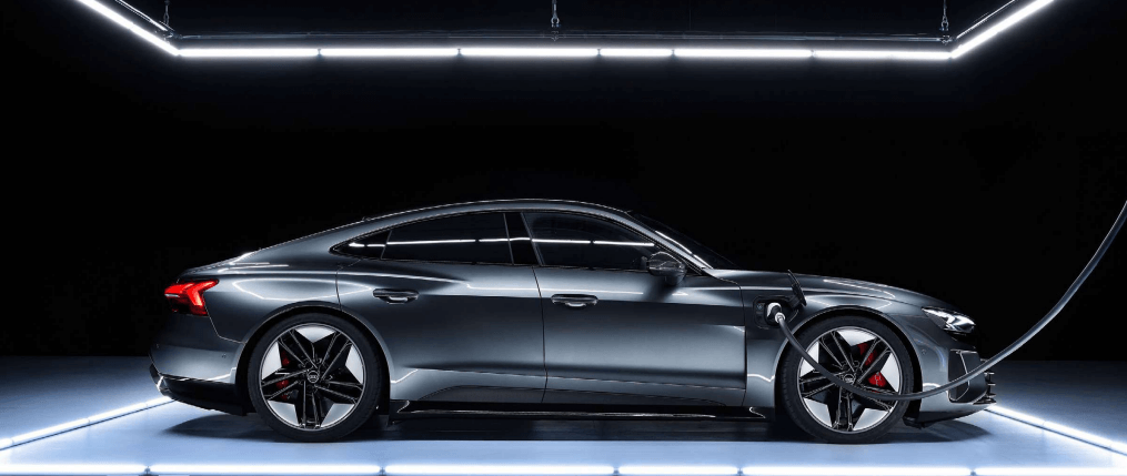2023-아우디-e-tron-GT