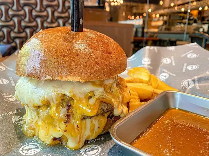 GOKU BURGER