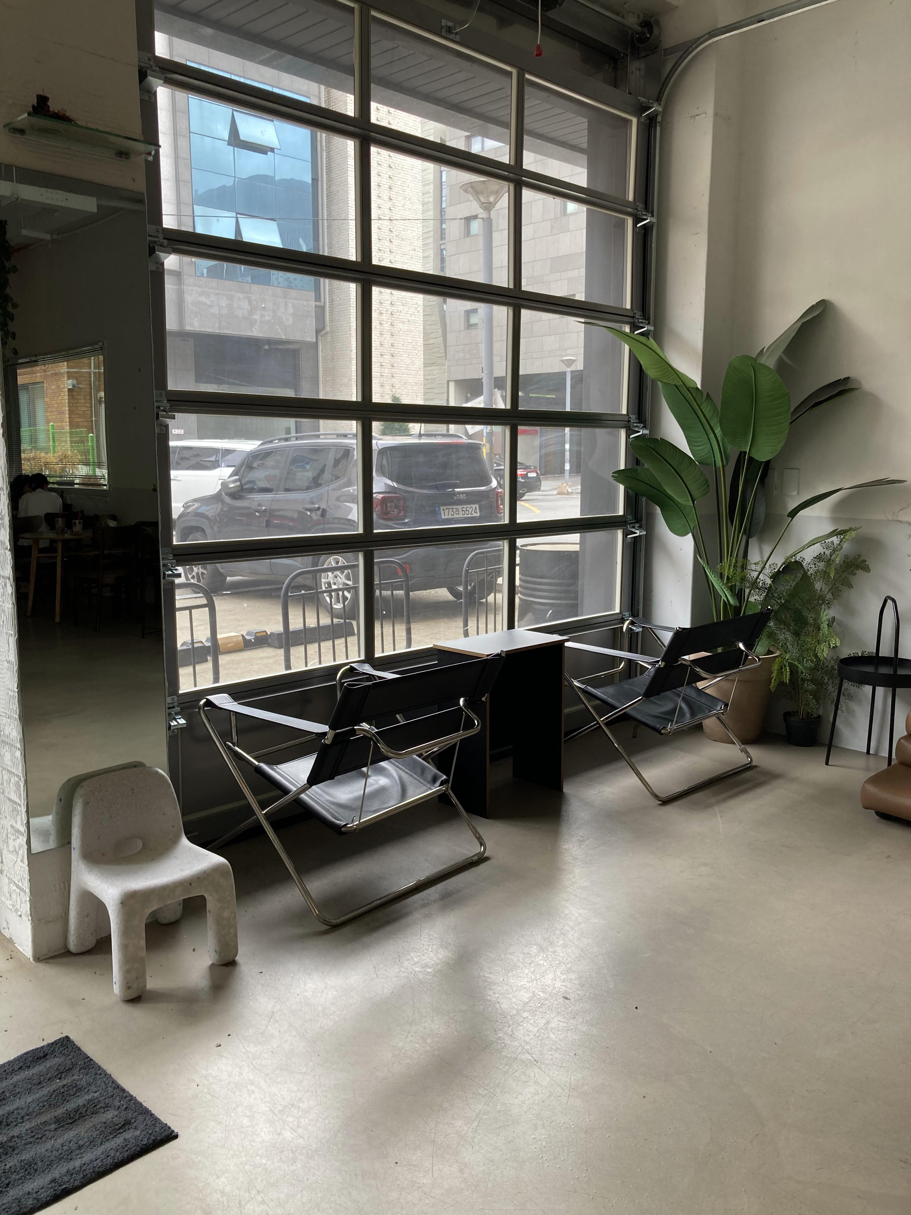 빛과소금카페-소파