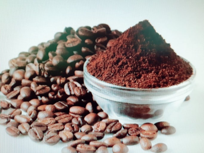 커피 찌꺼기, 버리지 마세요! 일상 속 놀라운 활용법 7가지 관련 사진