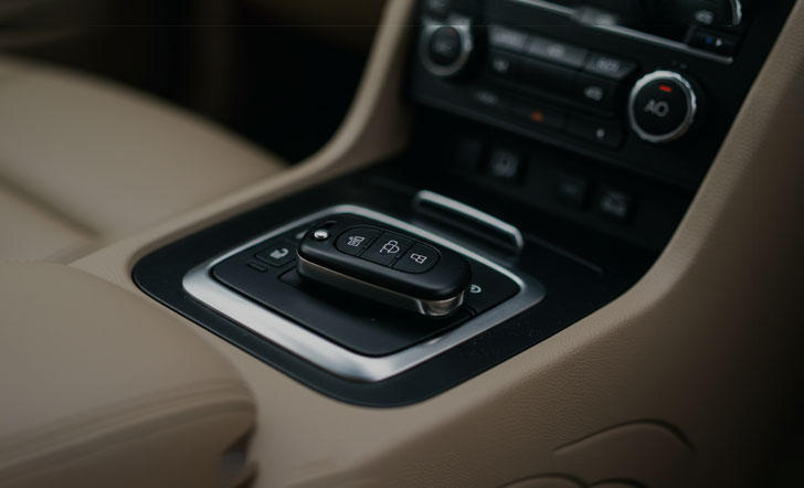 자동차 스마트키 배터리 방전 됐을때 이미지