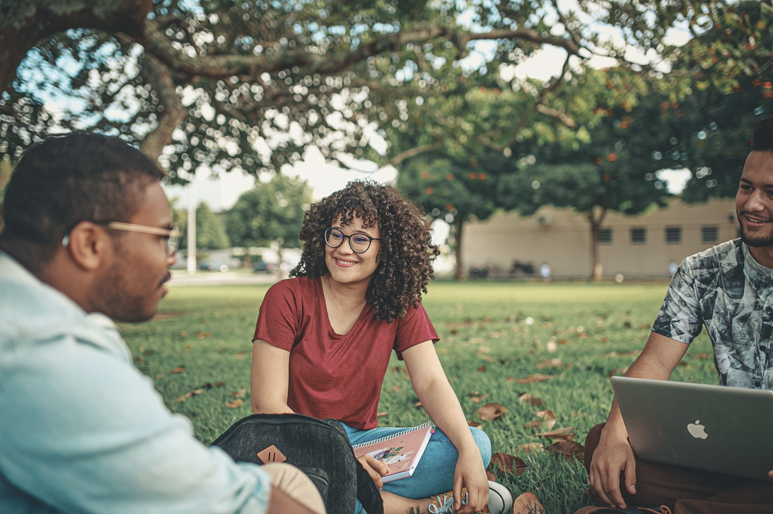 이직 소문 차단! 말 한 마디 실수 없이 지나가는 인간관계 관리 법