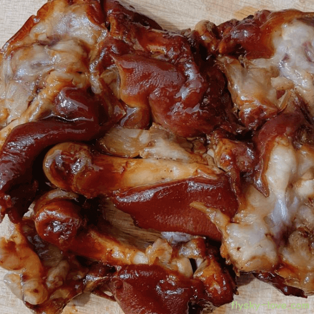 콜라겐 덩어리 돼지족발