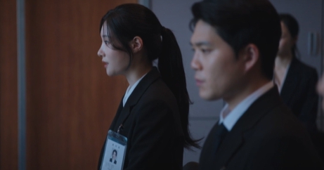 에스콰이어 -효민의 면접 장면