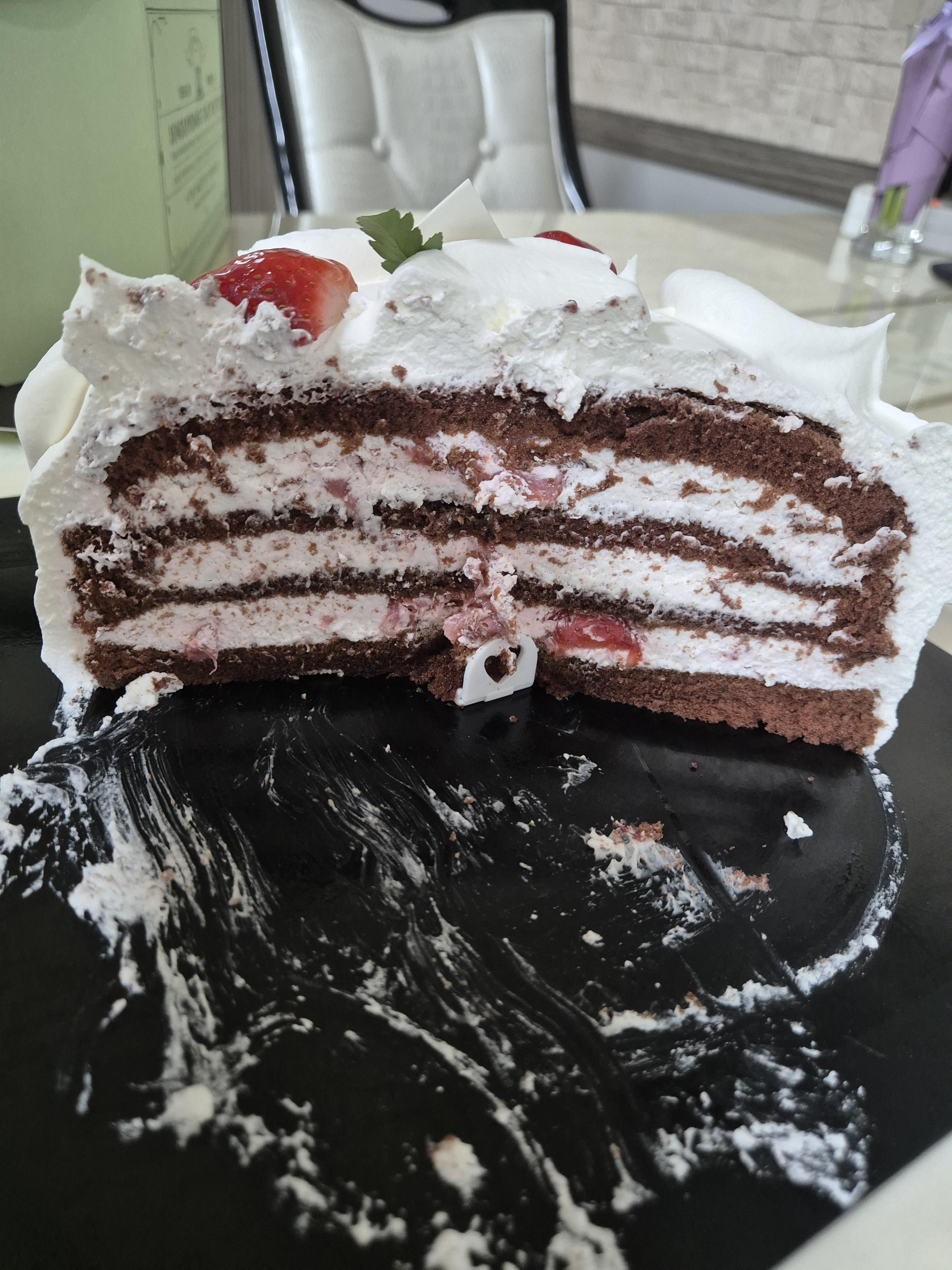 성심당 딸기모짜르트 2호 단면 사진