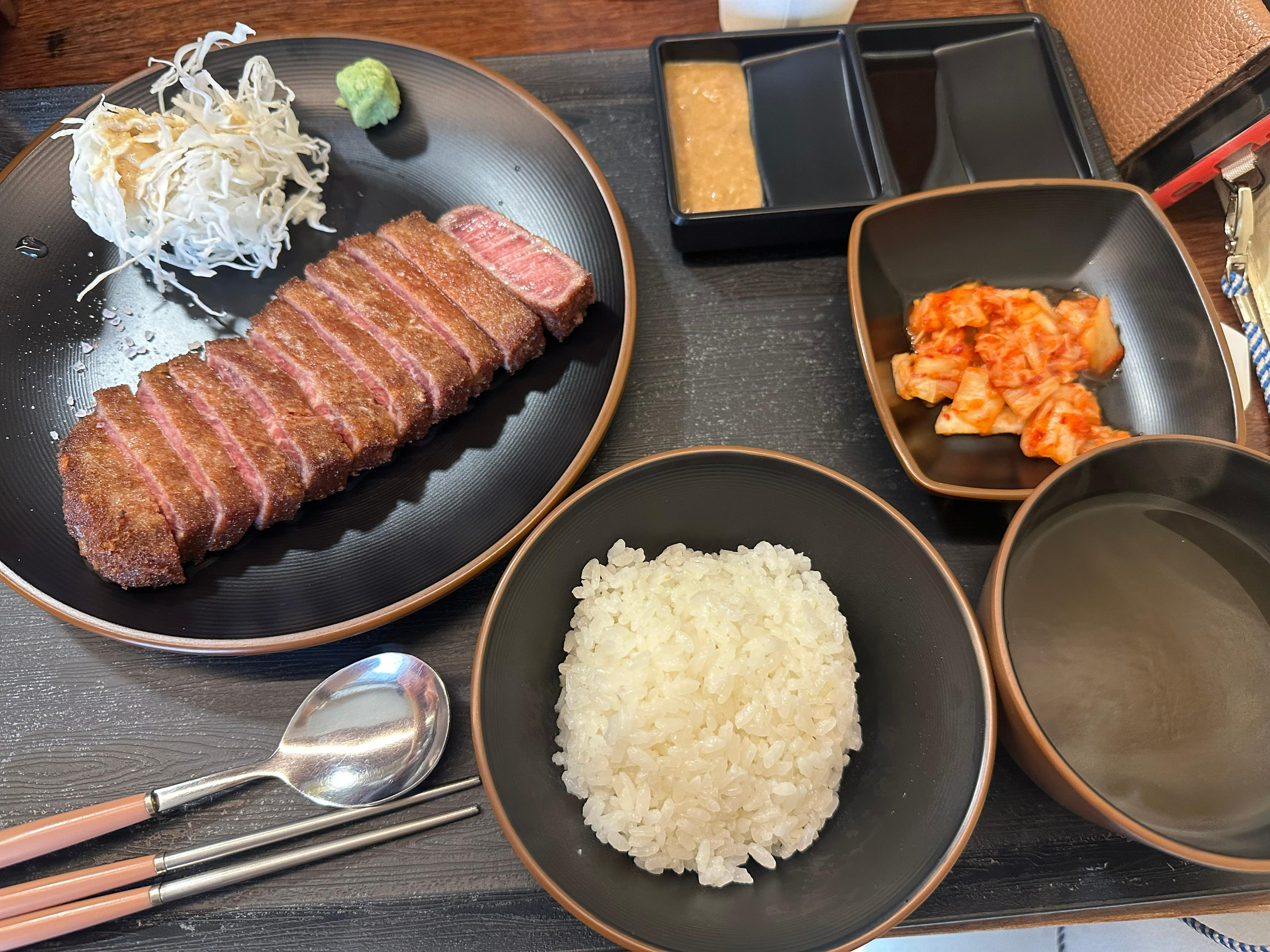 용산 맛집 규카츠정 추천(용산 삼각지 맛집, 규카츠, 직접 화로에 구워먹는, 나만의 화로, 규카츠 정식, 규카츠 타마고텐동 정식, 계란덮밥, 계란튀김, 직원들 모두 친절, 서비스 최고, 인기만점, 웨이팅 대기 주의, 밥 리필 무료)