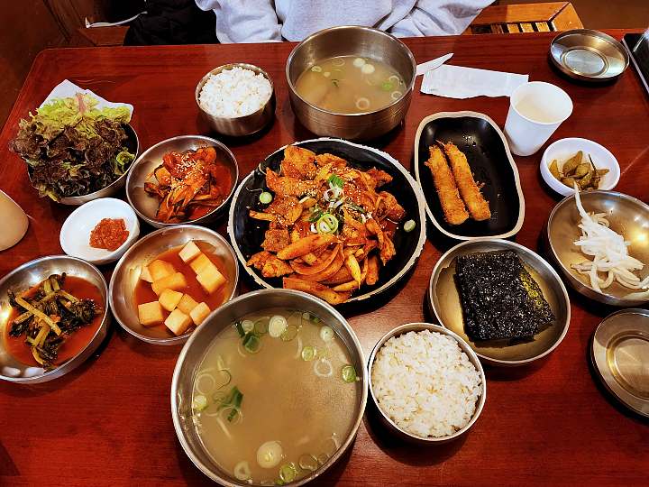 어서와 한국은 처음이지 코다리 냉면 회무침 떡만둣국 제주흑돼지불백 굴국밥 캐나다 친구들 편 롯데월드 잠실 맛집 위치