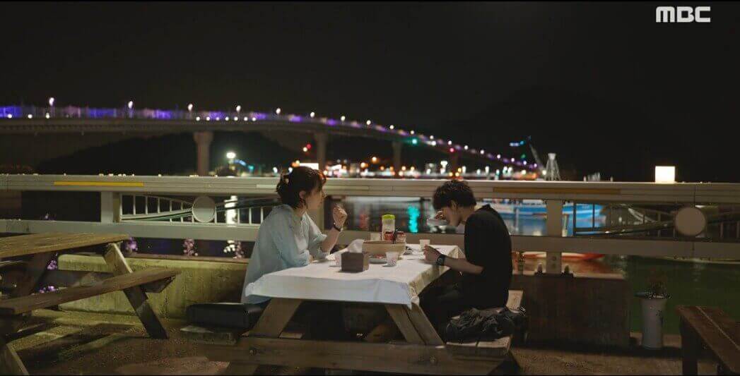 바다가 보이는 식당