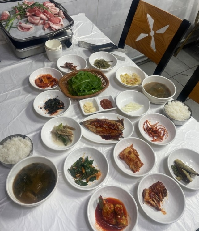 금남-할매의-머릿고기-백반-