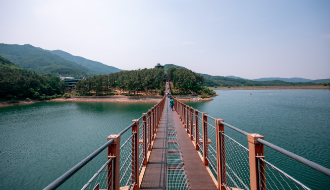 마장호수 출렁다리