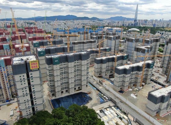 이런! 큰일났네!....둔촌주공 대주단 대출연장 불가로 조합원 당 1.2억 갚아야