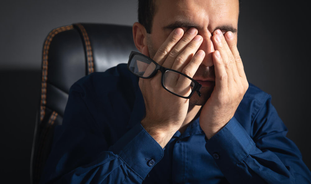 눈밑이 떨리는 증상 및 이유