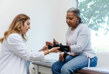 손목 관절염 치료