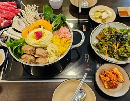 도토리만두전골