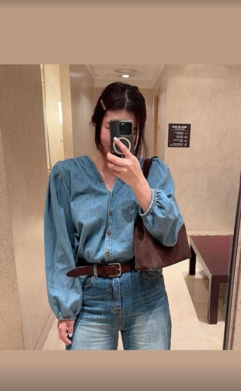 드벤티 데님 셔링 블라우스