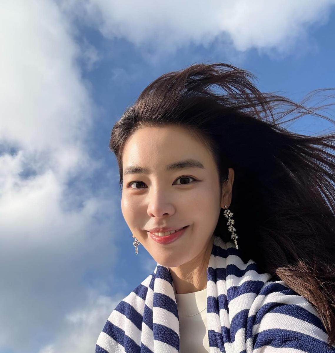 김규리, &ldquo;모든 것들이 제자리로&rdquo;