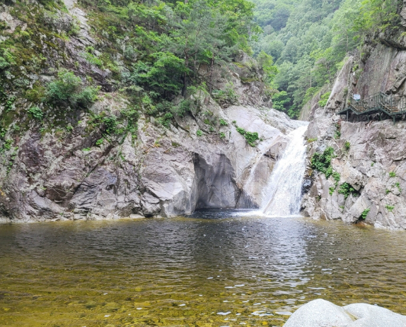 삼척 덕풍계곡 — 원시림과 폭포가 어우러진 비경