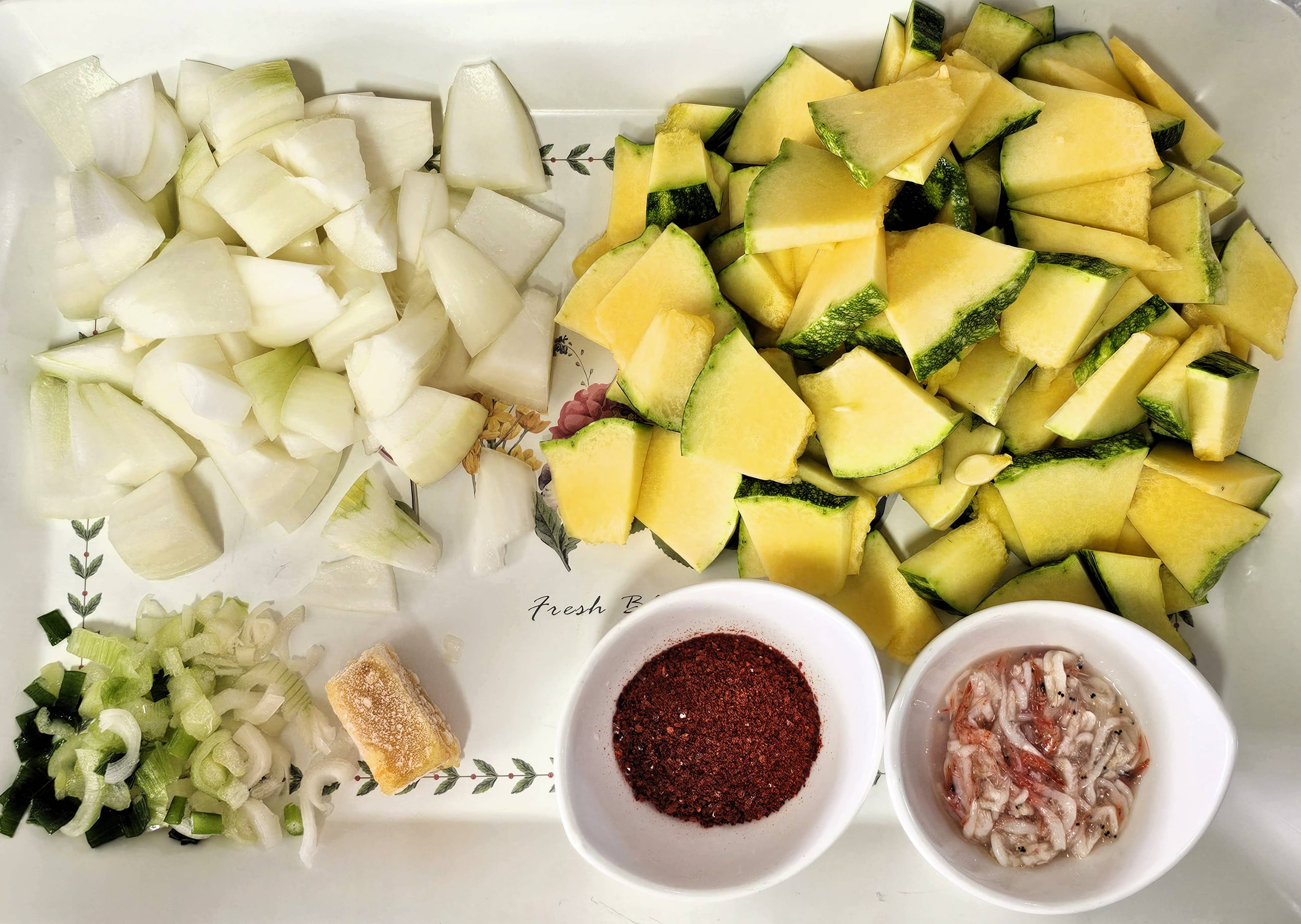 둥근 호박 새우젓 볶음