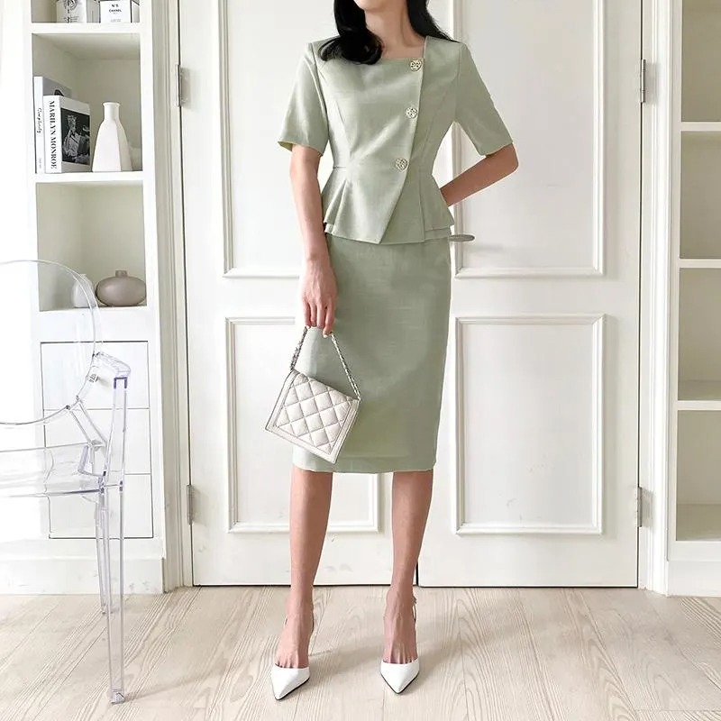 가을 웨딩 하객룩 기본 예절