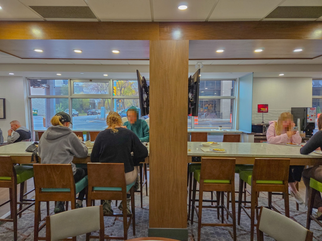 캐나다 캘거리 숙소 조식