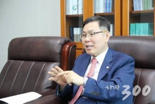 유명희 남편 정태옥 전 의원